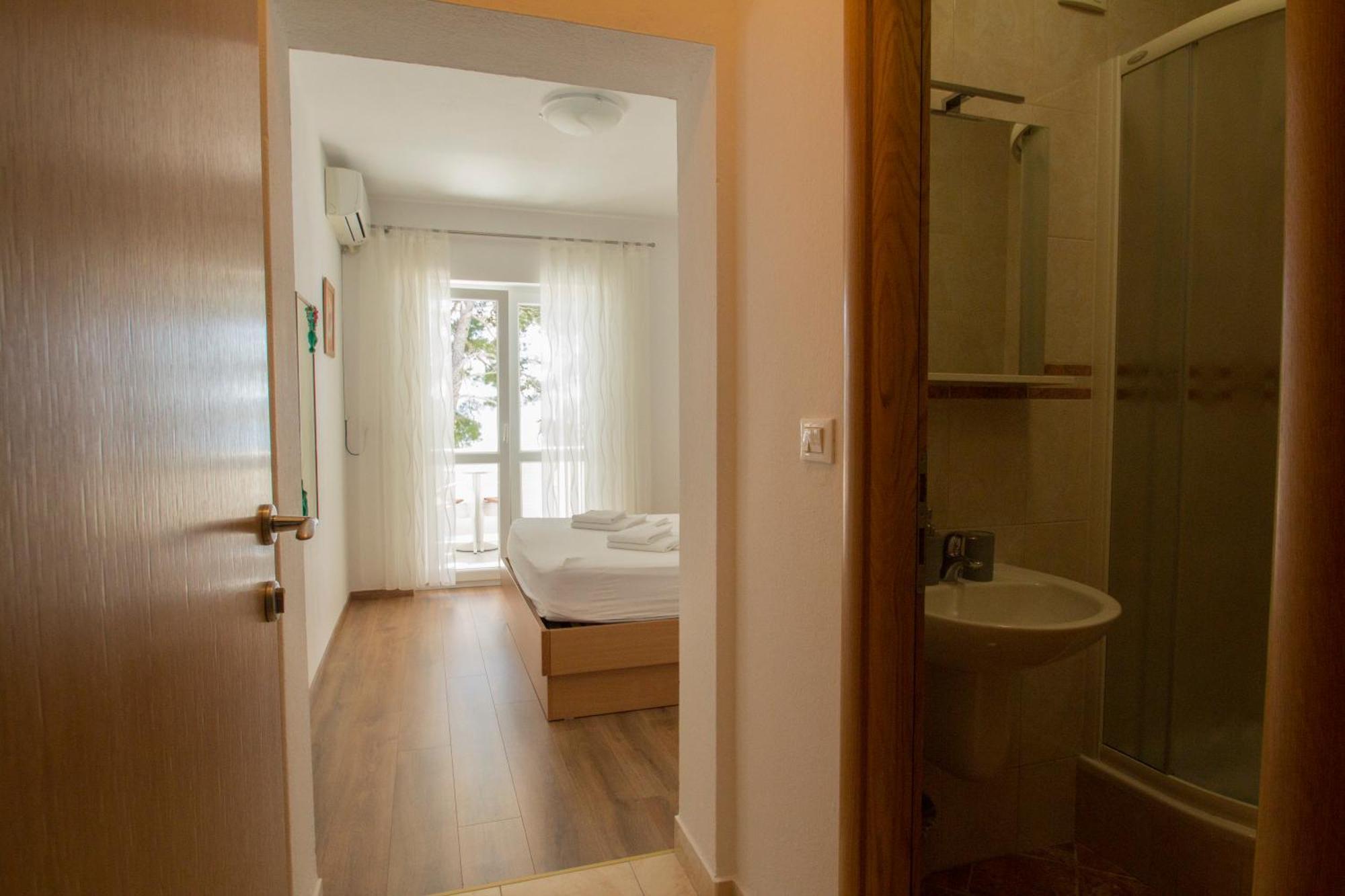 Apartmani Josip Brela Exterior foto